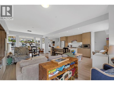 41238 HIGHLINE Place | Squamish British Columbia | Slide Image Sixteen