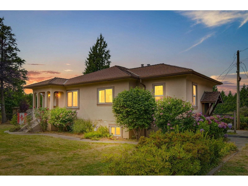 32843 HUNTINGDON Road Abbotsford British Columbia, V2S 5Z4 - 5 Bedrooms Home For Sale