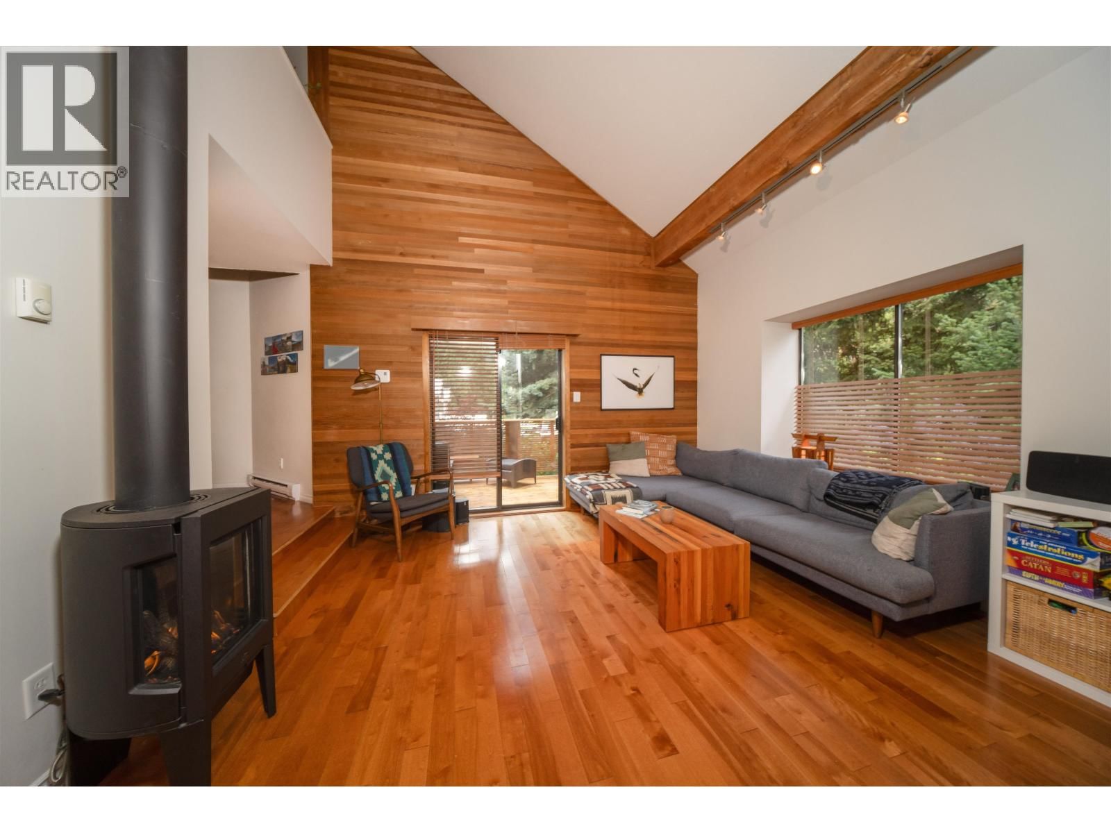 8133 CEDAR SPRINGS Road