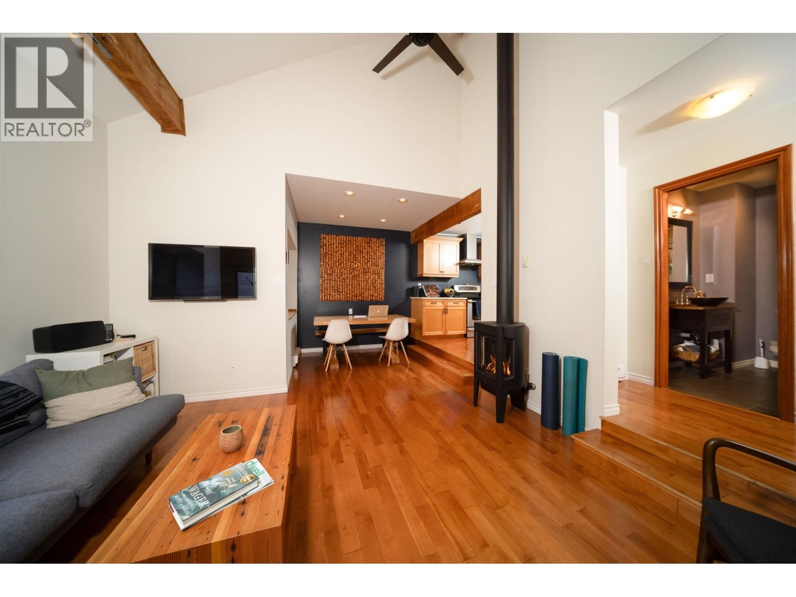 8133 CEDAR SPRINGS Road property photo