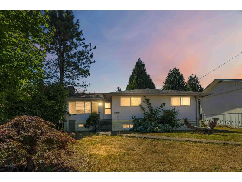 14742 106A Avenue Surrey British Columbia, V3R 1T6 - 5 Bedrooms Home For Sale