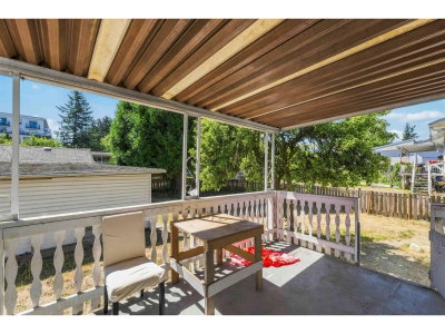 14742 106A Avenue | Surrey British Columbia | Slide Image Eleven