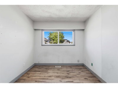 14742 106A Avenue | Surrey British Columbia | Slide Image Four