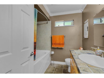 34981 BERNINA Court | Abbotsford British Columbia | Slide Image Eighteen