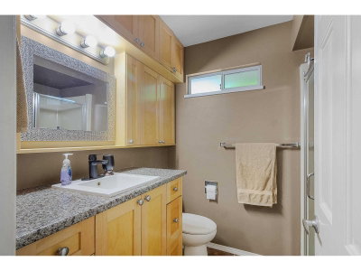 34981 BERNINA Court | Abbotsford British Columbia | Slide Image Twenty