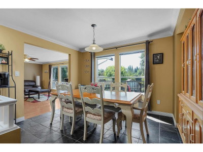 34981 BERNINA Court | Abbotsford British Columbia | Slide Image Eight