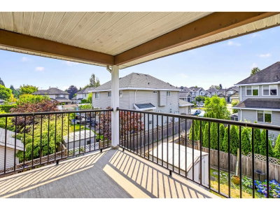 16688 63B Avenue | Surrey British Columbia | Slide Image Twenty-three