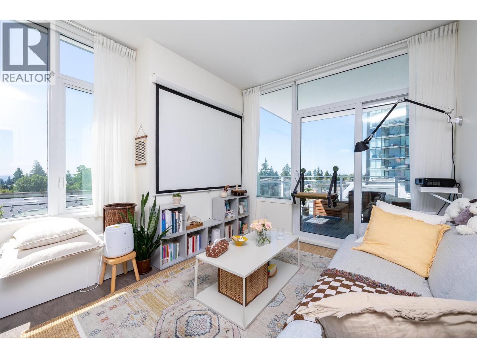 5051 IMPERIAL Street, Burnaby, British Columbia V5J 0J3