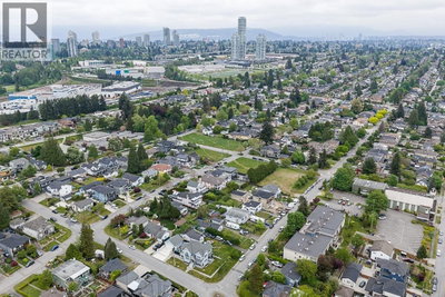 2235 EDINBURGH Street | New Westminster British Columbia | Slide Image Twenty-five
