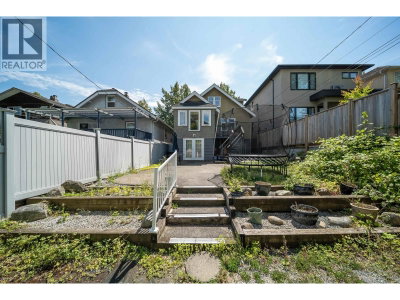 4327 12TH Avenue | Vancouver British Columbia | Slide Image Twenty