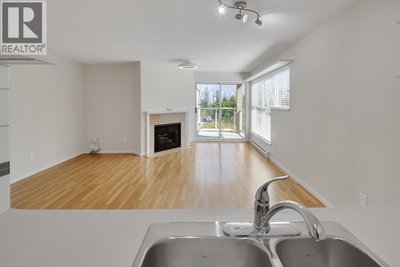 943 8TH Avenue | Vancouver British Columbia | Slide Image Fifteen