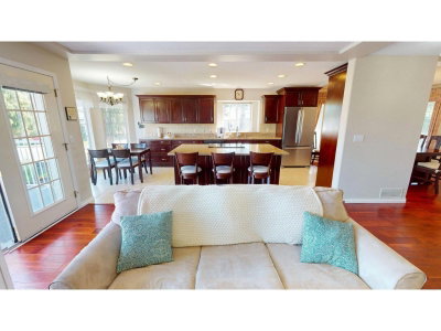32767 CHILCOTIN Drive | Abbotsford British Columbia | Slide Image Six