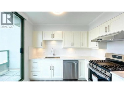 7380 ELMBRIDGE Way | Richmond British Columbia | Slide Image Three