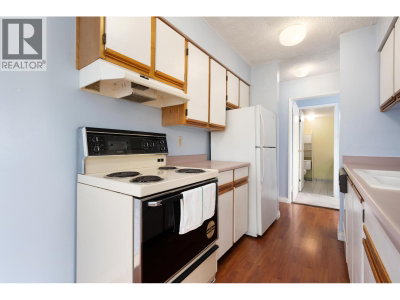 1026 QUEENS Avenue | New Westminster British Columbia | Slide Image Six