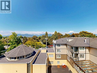 3930 DUMFRIES Street | Vancouver British Columbia | Slide Image Thirty-five