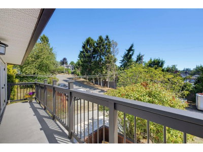 871 KENT Street | White Rock British Columbia | Slide Image Eighteen