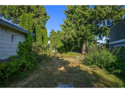 942 LEE Street | White Rock British Columbia | Slide Image Fourteen