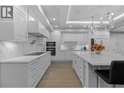 5417 GREENTREE Road | West Vancouver British Columbia | Slide Image Ten