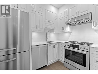 5417 GREENTREE Road | West Vancouver British Columbia | Slide Image Eleven