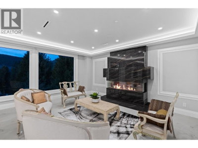 5417 GREENTREE Road | West Vancouver British Columbia | Slide Image Thirteen