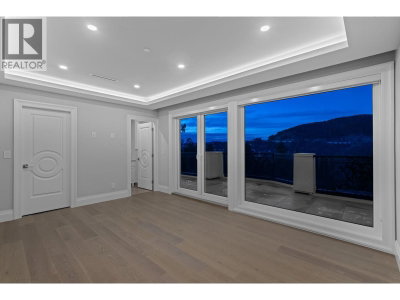 5417 GREENTREE Road | West Vancouver British Columbia | Slide Image Twenty-four