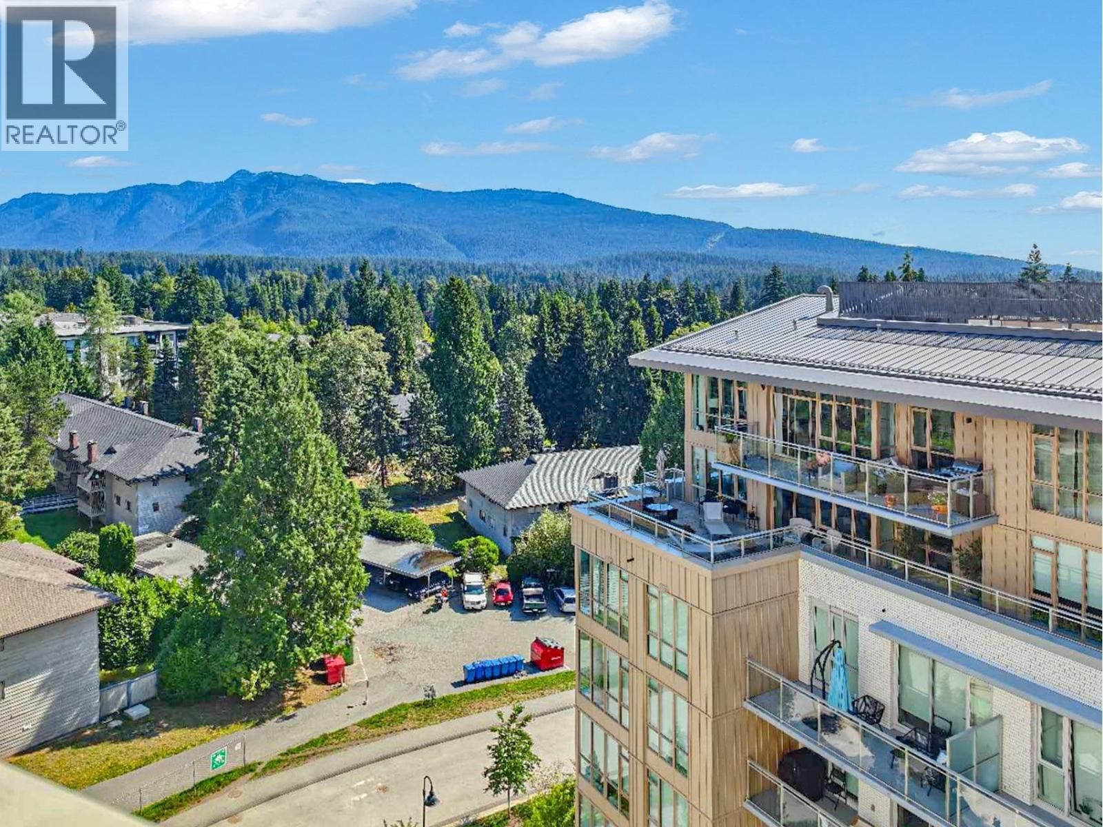 2375 EMERY Court, North Vancouver, British Columbia V7J 0E8