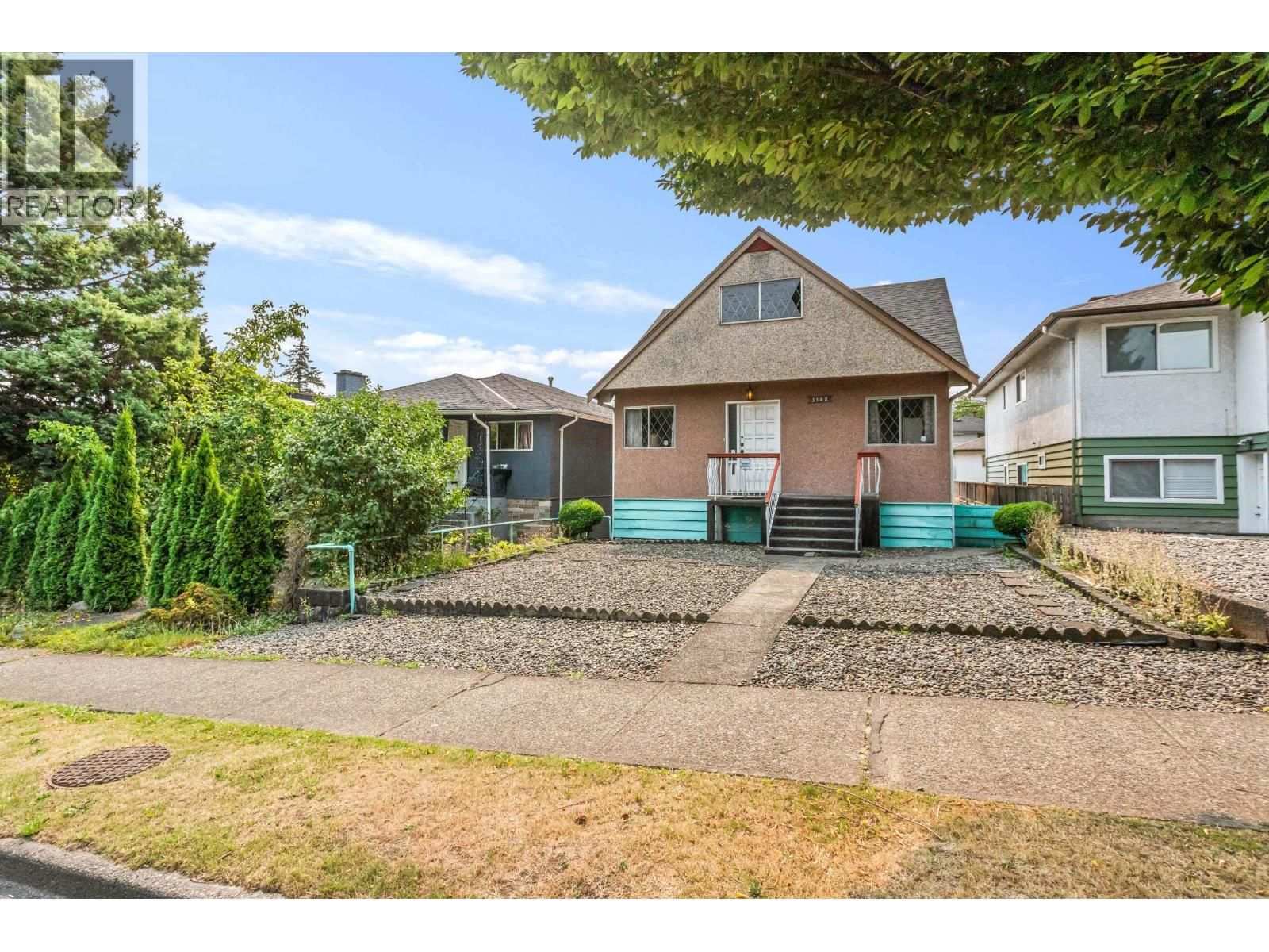 3148 1ST Avenue, Vancouver, British Columbia V5M 1B5