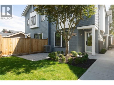 920 16TH Avenue | Vancouver British Columbia | Slide Image Twenty
