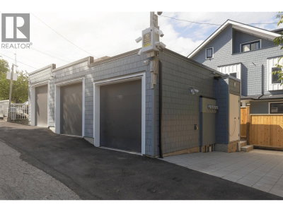 920 16TH Avenue | Vancouver British Columbia | Slide Image Twenty-six