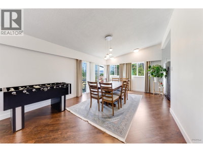 5578 OAKGLEN Drive | Burnaby British Columbia | Slide Image Six