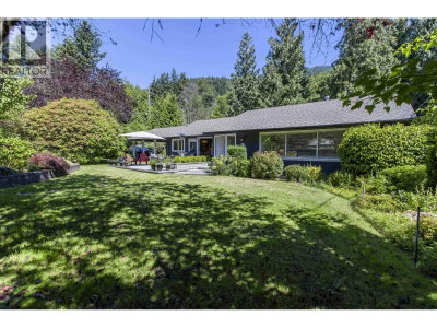 3420 ROCKVIEW Place | West Vancouver British Columbia | Slide Image Two