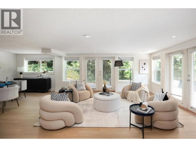 3420 ROCKVIEW Place | West Vancouver British Columbia | Slide Image Thirty