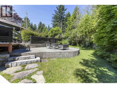 3420 ROCKVIEW Place | West Vancouver British Columbia | Slide Image Six