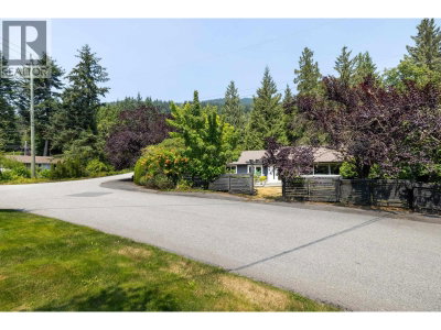 3420 ROCKVIEW Place | West Vancouver British Columbia | Slide Image Nine