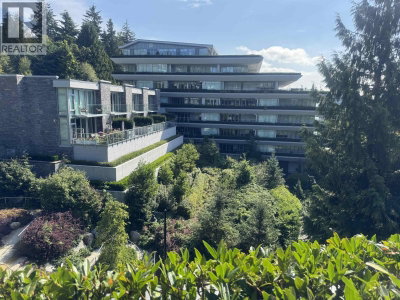 866 ARTHUR ERICKSON Place | West Vancouver British Columbia | Slide Image Thirty-two