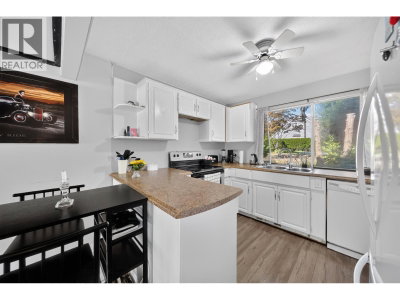 20835 WICKLUND Avenue | Maple Ridge British Columbia | Slide Image Twenty-eight