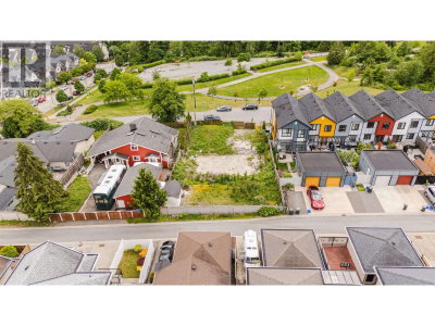 3429 ROXTON Avenue | Coquitlam British Columbia | Slide Image Three