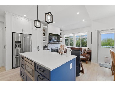 18088 8 Avenue | Surrey British Columbia | Slide Image Nine