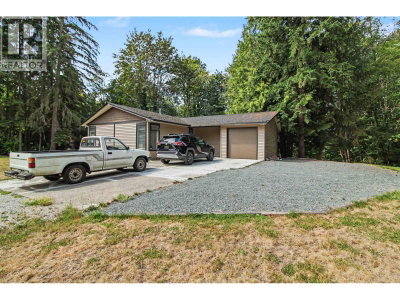 13025 238 Street | Maple Ridge British Columbia | Slide Image Four