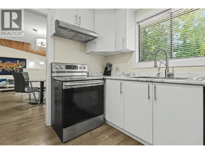13025 238 Street | Maple Ridge British Columbia | Slide Image Six