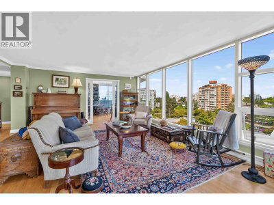 2128 43RD Avenue | Vancouver British Columbia | Slide Image Four