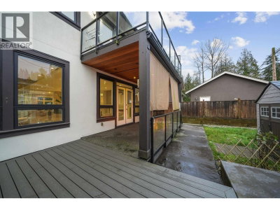 656 BLUE MOUNTAIN Street | Coquitlam British Columbia | Slide Image Thirty-one