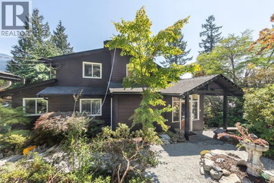 330 SASAMAT Lane | North Vancouver British Columbia | Slide Image Three
