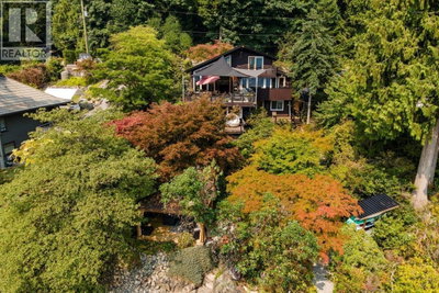 330 SASAMAT Lane | North Vancouver British Columbia | Slide Image Six