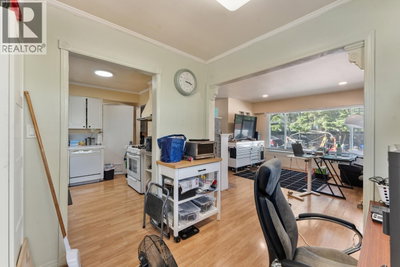 2246 AUSTIN Avenue | Coquitlam British Columbia | Slide Image Eight