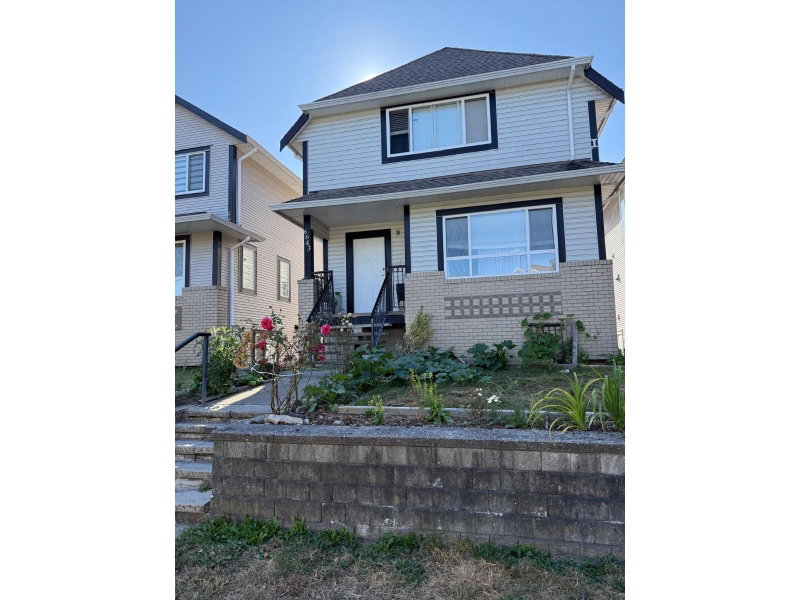 6643 127 Street Surrey British Columbia, V3W 1G5 - 5 Bedrooms Condo For Sale