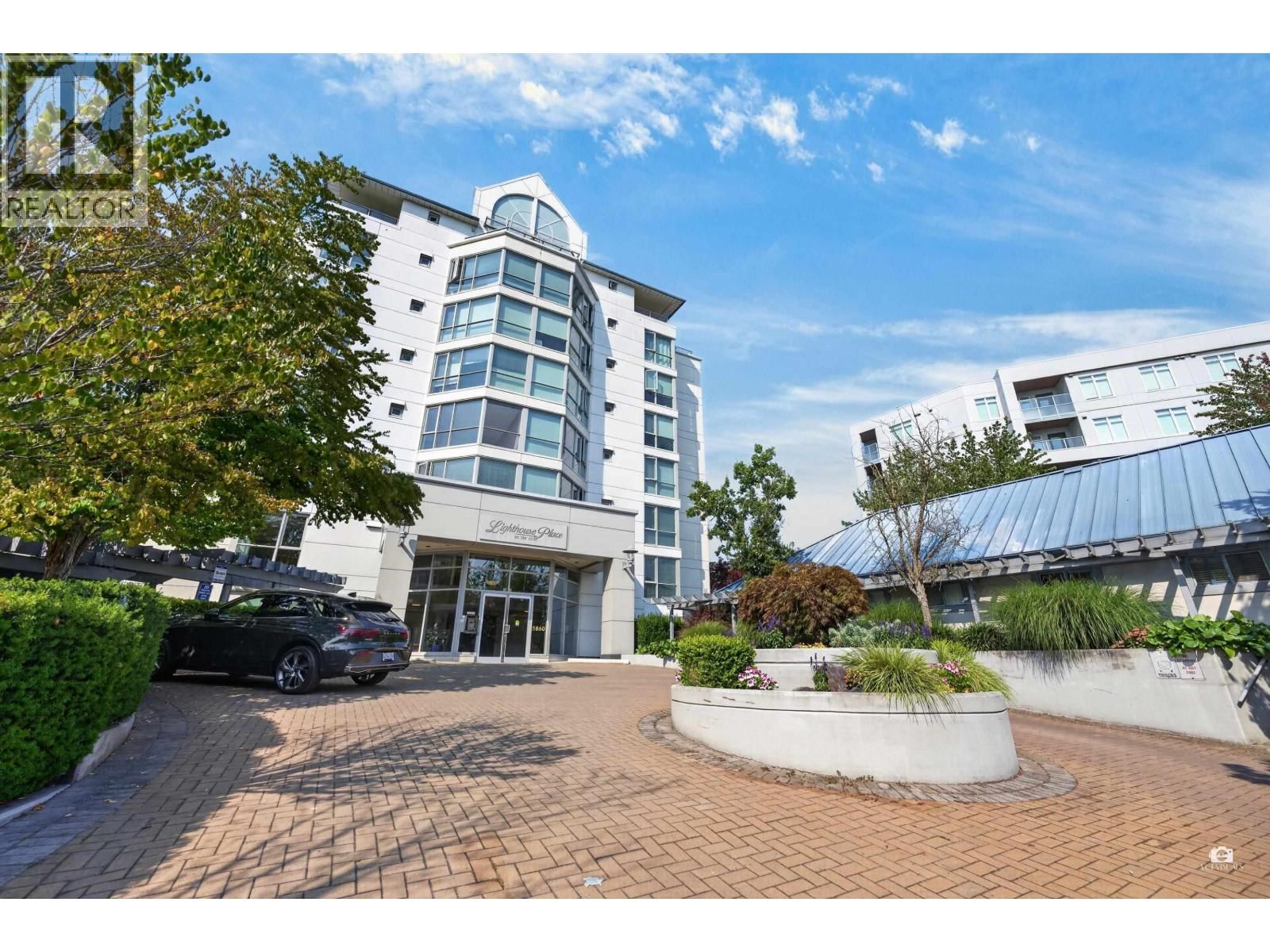 5860 DOVER Crescent, Richmond, British Columbia V7C 5S6
