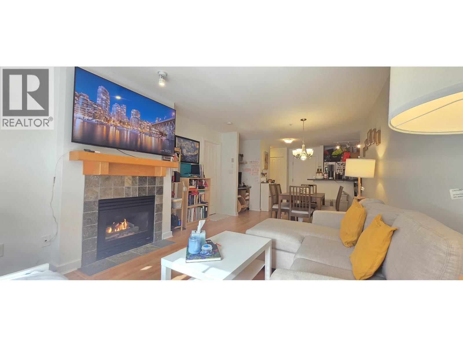 15 SMOKEY SMITH Place, New Westminster, British Columbia V3L 5V7
