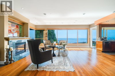 1626 PINECREST Drive | West Vancouver British Columbia | Slide Image Eight