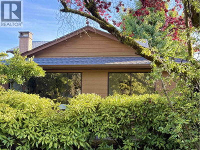 9560 GLENDOWER Drive | Richmond British Columbia | Slide Image Sixteen